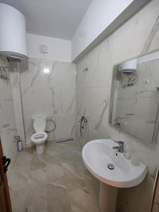 City Center Apartment Berat Zewnętrze zdjęcie