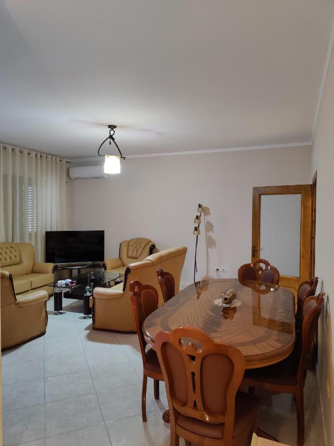 City Center Apartment Berat Zewnętrze zdjęcie
